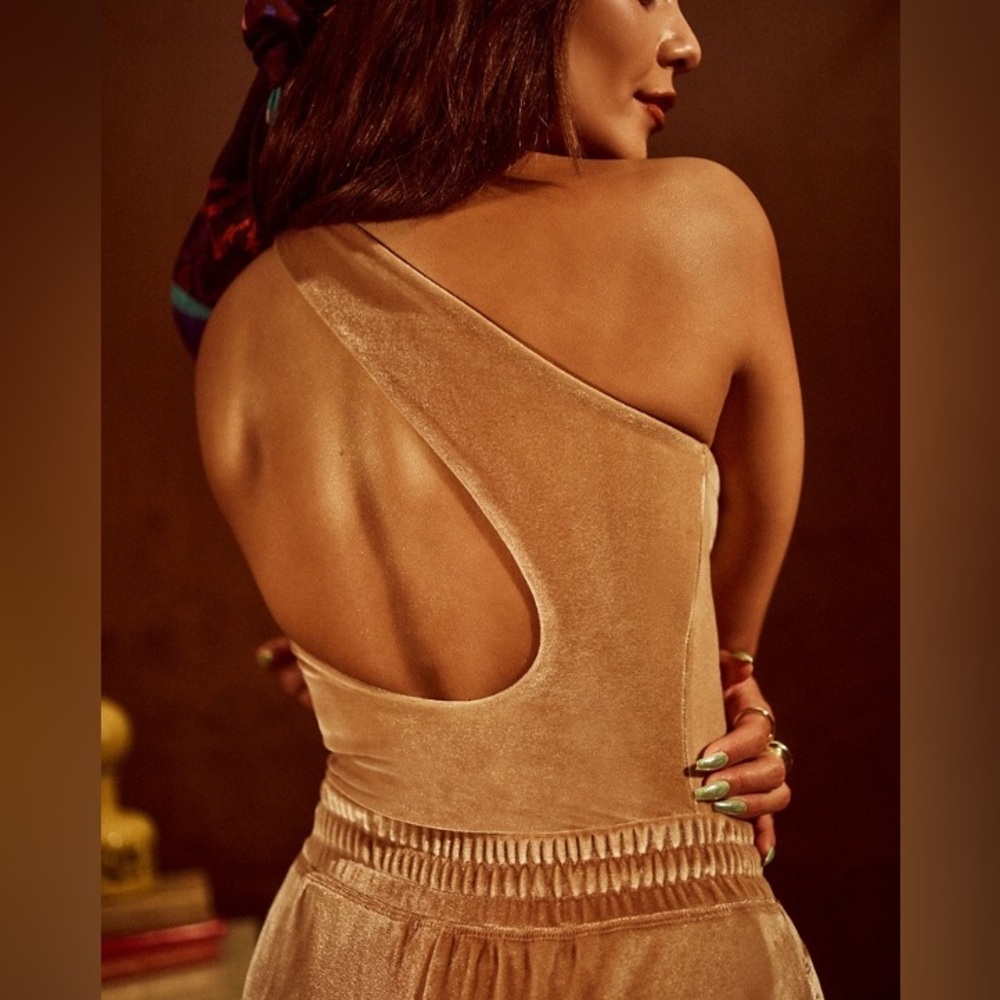 Fabletics NWT Gigi Velour‎ Bodysuit